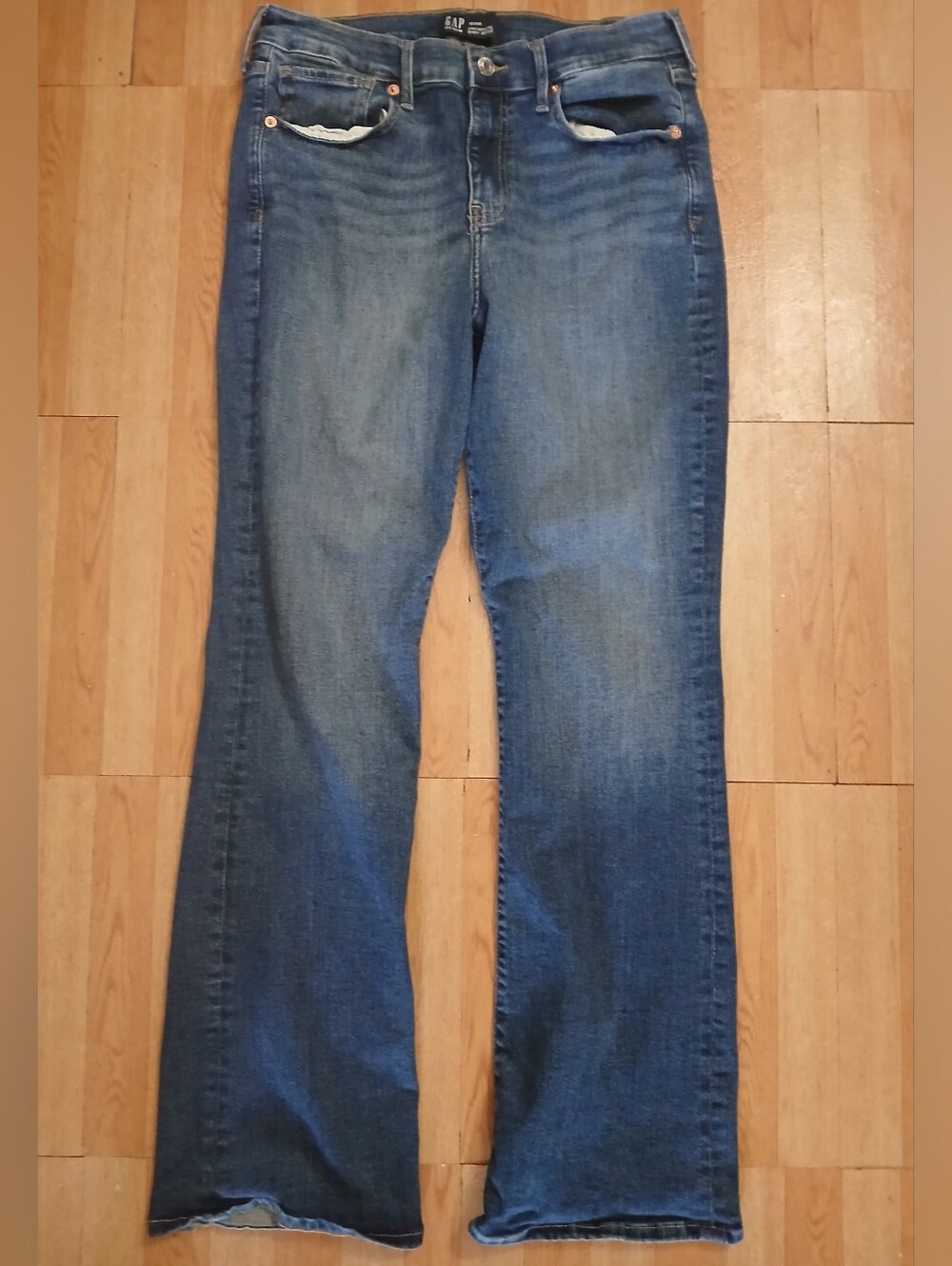 Gap women's blue bootcut jeans 12/31 R